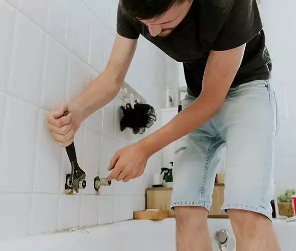 Affordable Bathtub Faucet Replacement in Lakewood: Choose Experienced Local Technicians